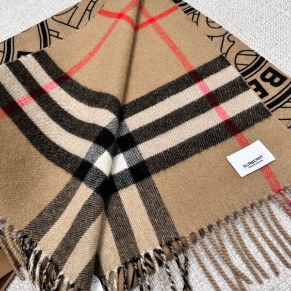 Burberry Badge Camel